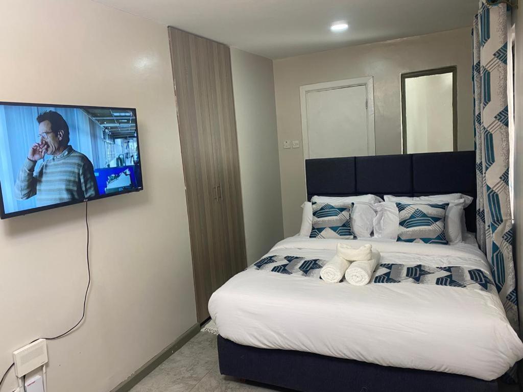 Cozy Haven: Airport Proximity With Modern Comforts