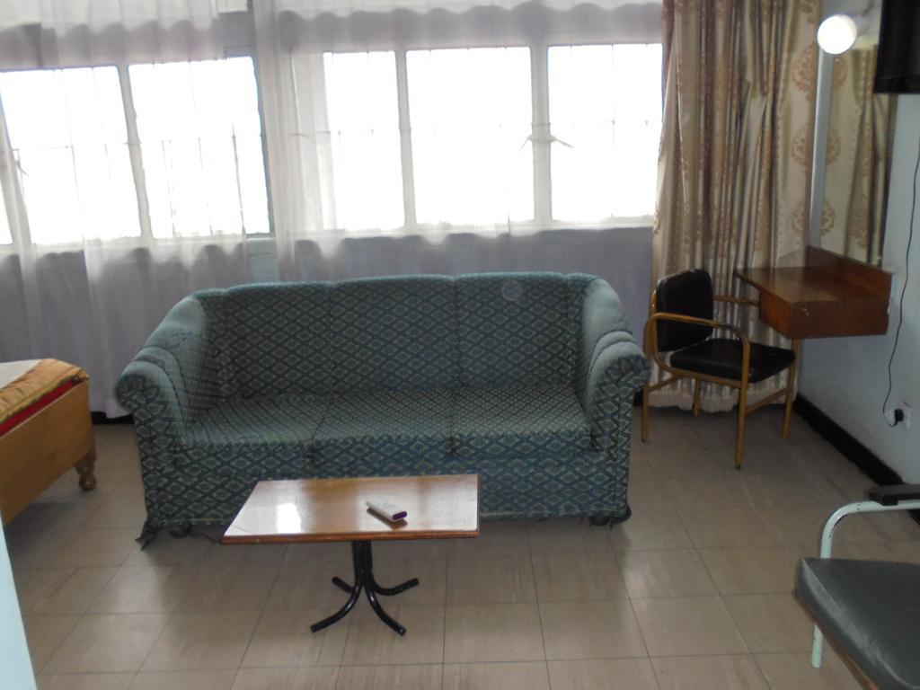 Karibu Hotel 2*