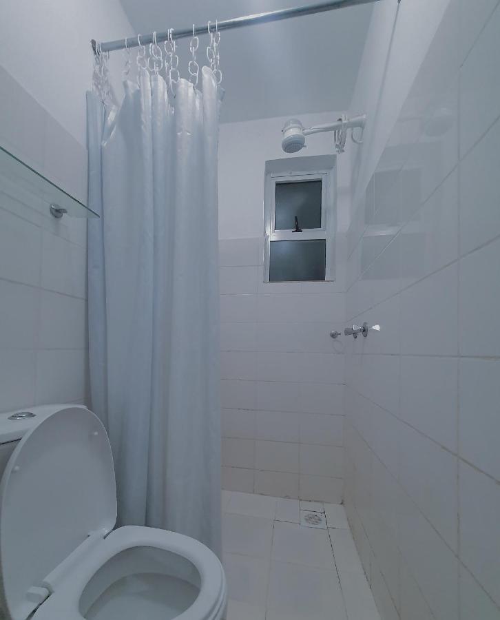 Delightful Studio,racecourse Gardens With Pool Apartment
