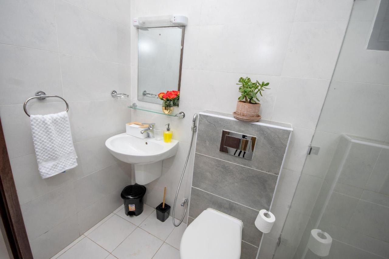 Modern Luxury One Bedroom Furnished In Kilimani, Nairobi, Kenya
