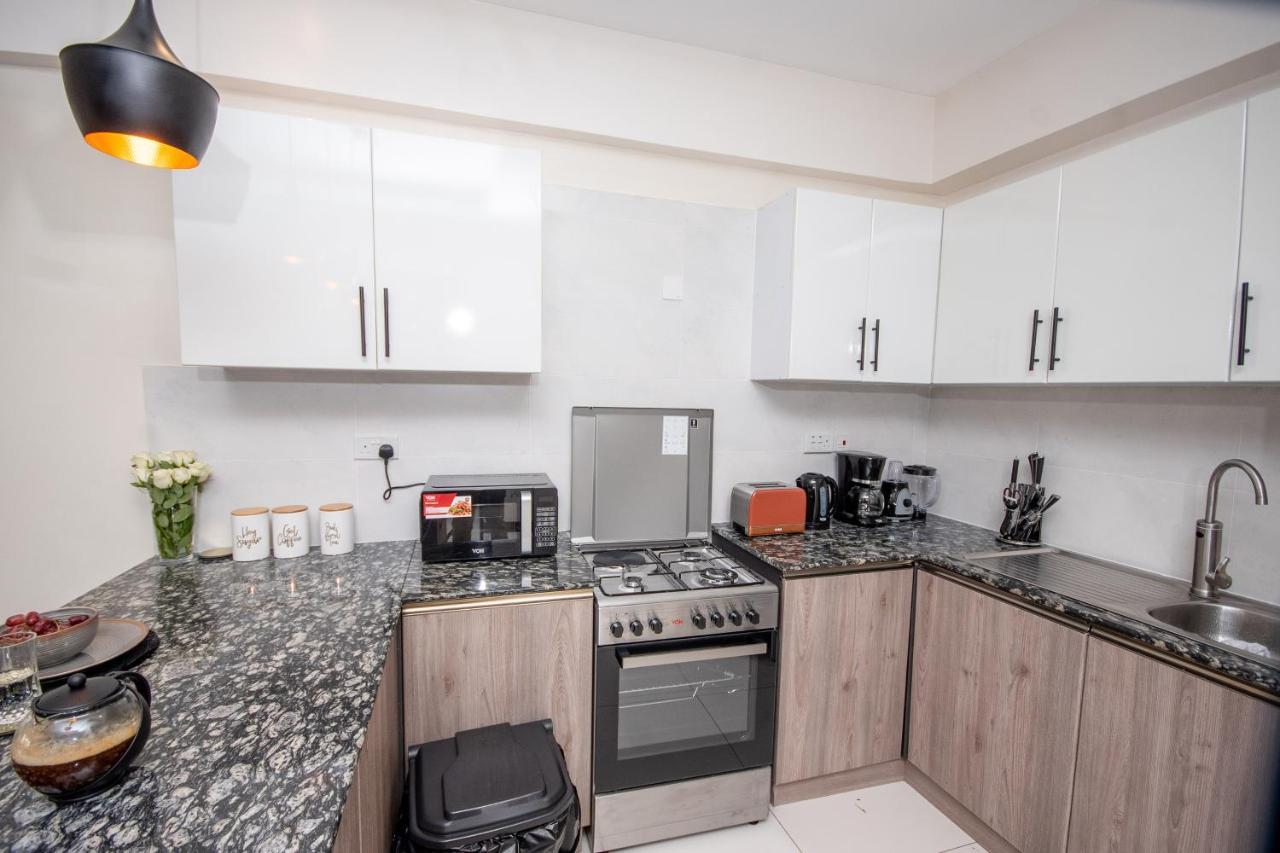 Modern Luxury One Bedroom Furnished In Kilimani, Nairobi, Kenya Apartment *