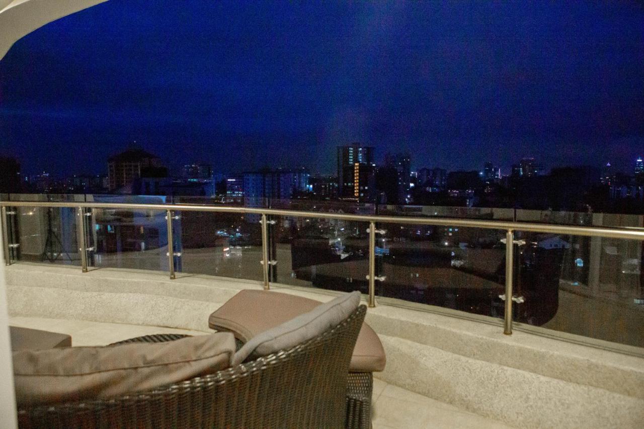 Gekon's Furnished - 2 Apartment