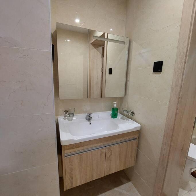 Apartamento Urban Oasis - Modern Luxe 2 Bedroom Apt With Pool, Gym *
