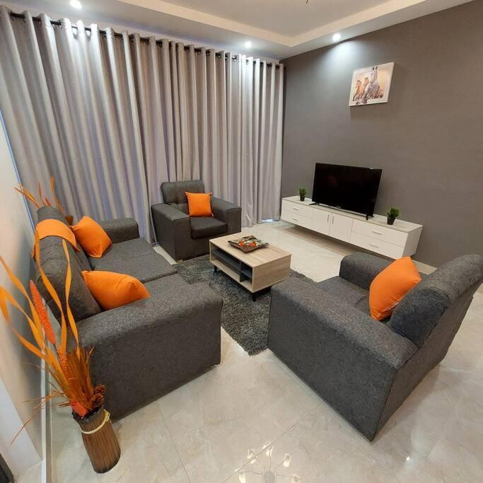 Apartamento Urban Oasis - Modern Luxe 2 Bedroom Apt With Pool, Gym