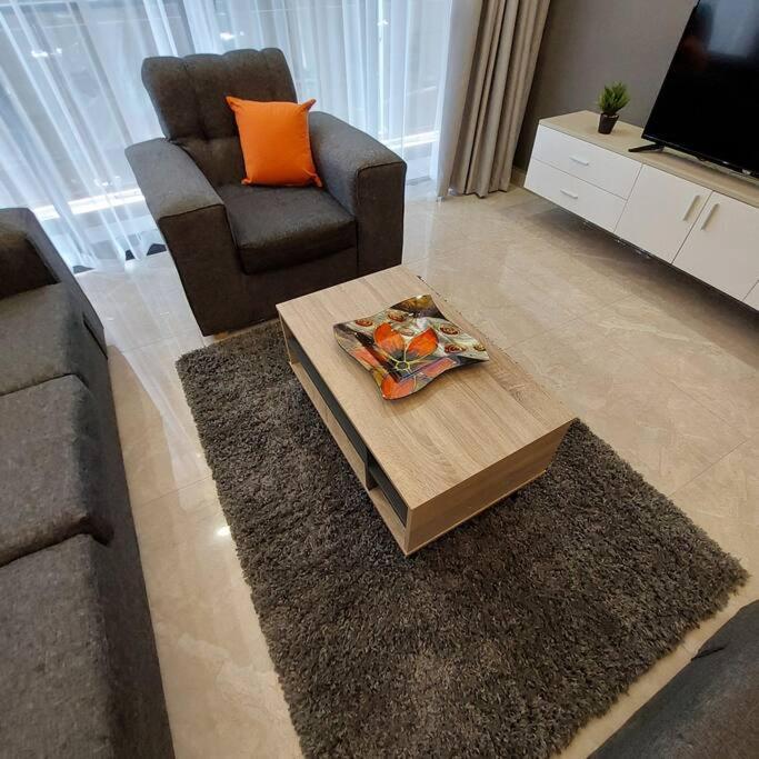 Urban Oasis - Modern Luxe 2 Bedroom Apt With Pool, Gym Apartamento Nairobi