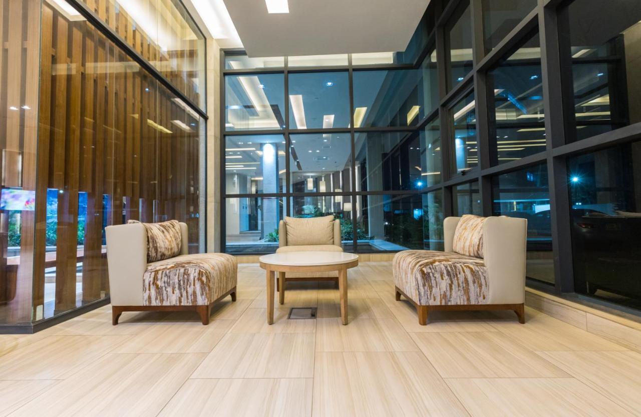 Somerset Westview * Nairobi