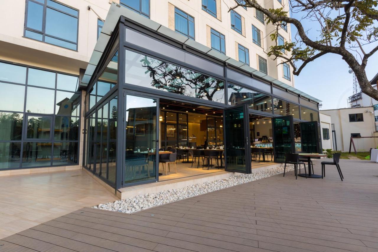 Somerset Westview Apartment