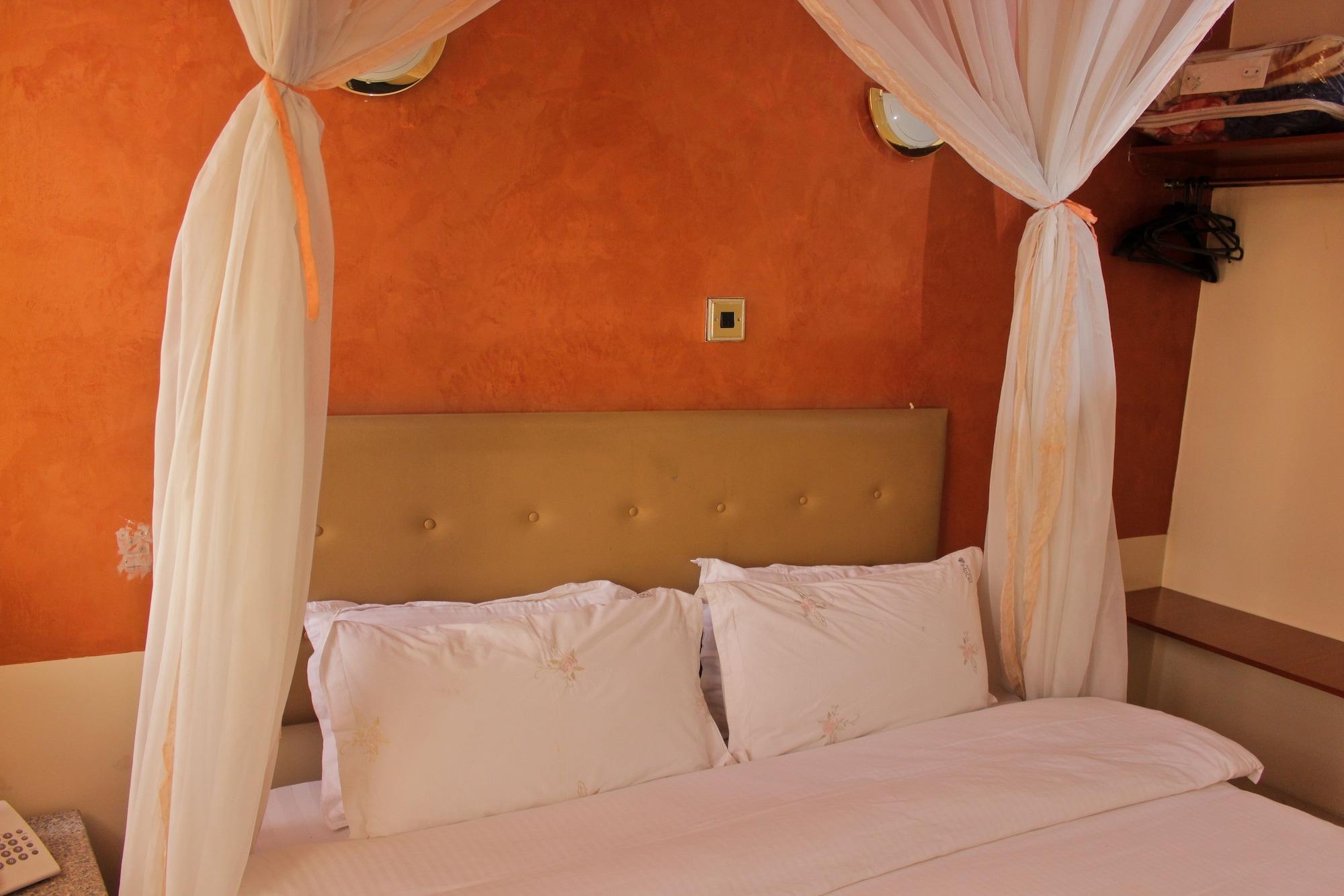 Pearl Palace Hotel 3*