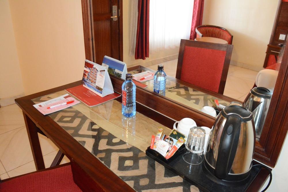 Prideinn Raphta Hotel