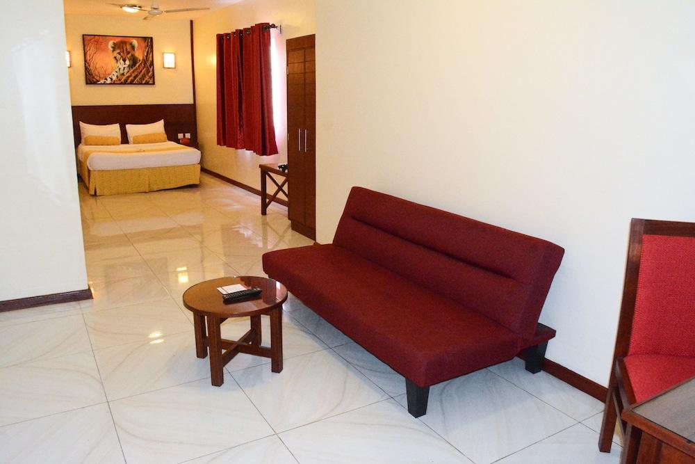 Prideinn Raphta Hotel