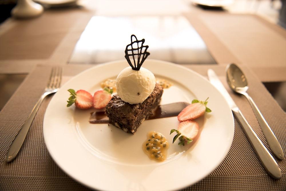 Doubletree By Hilton Nairobi Nairobi