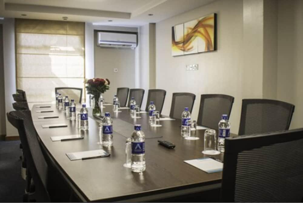 Aparthotel Longonot Place Serviced Apartment-nairobi, Centre Cbd Nairobi