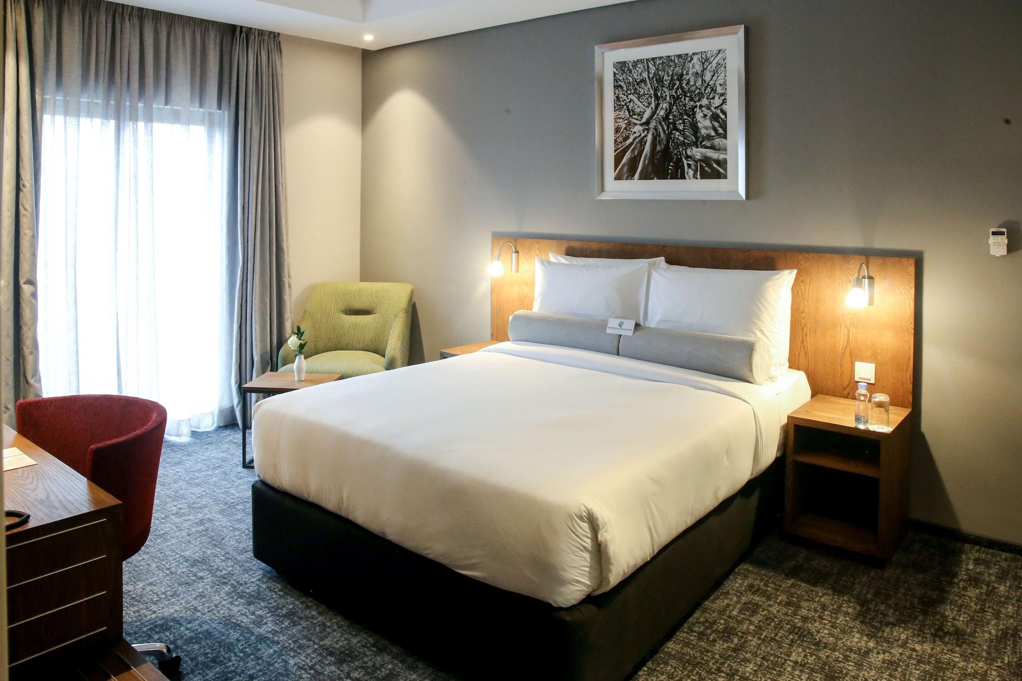 Two Rivers Mall, An Ihg 4* Nairobi
