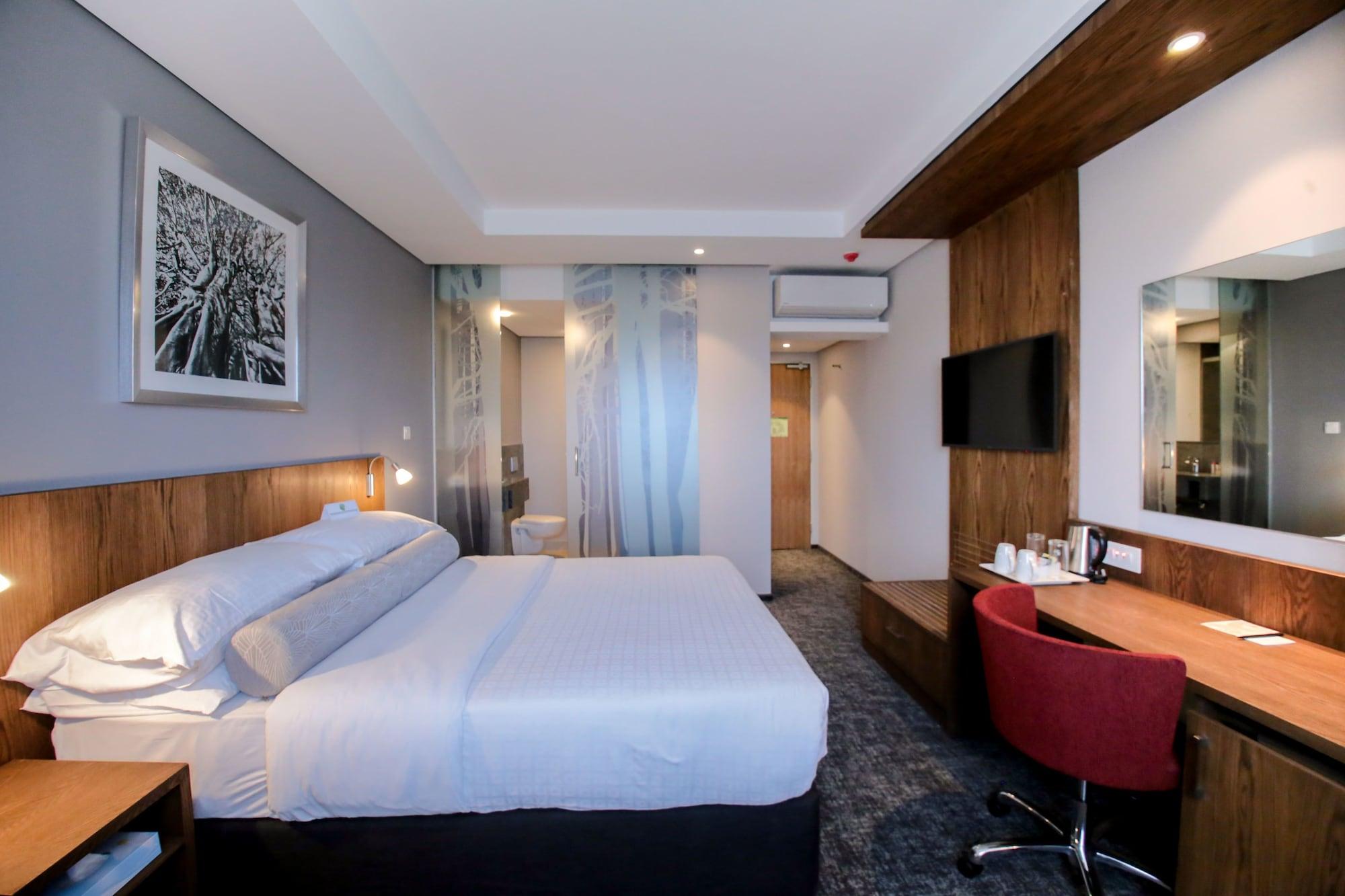 Two Rivers Mall, An Ihg Hotel