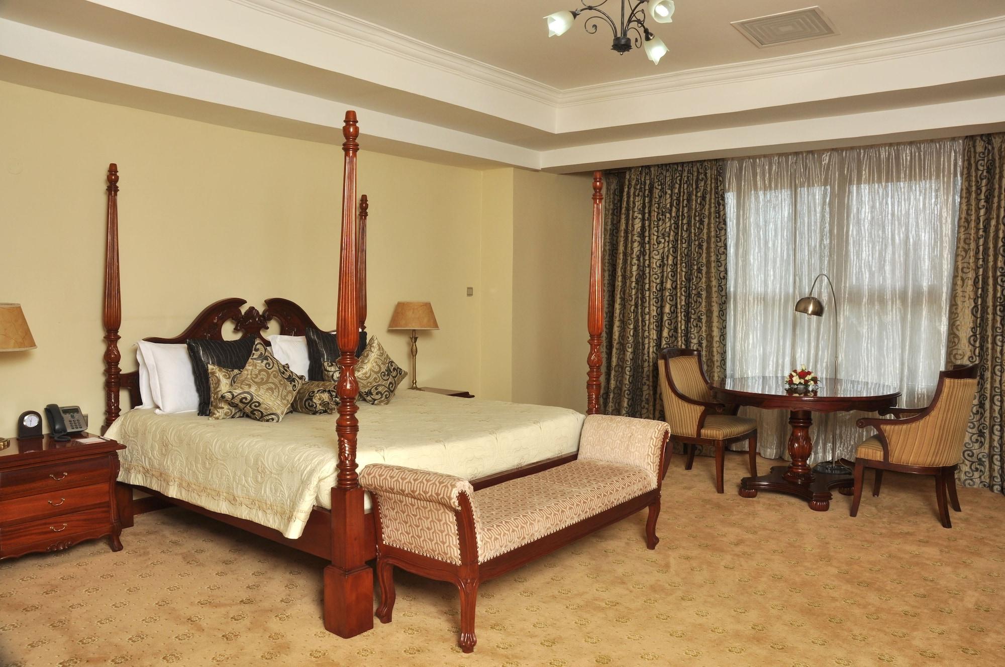 Weston 4* Nairobi