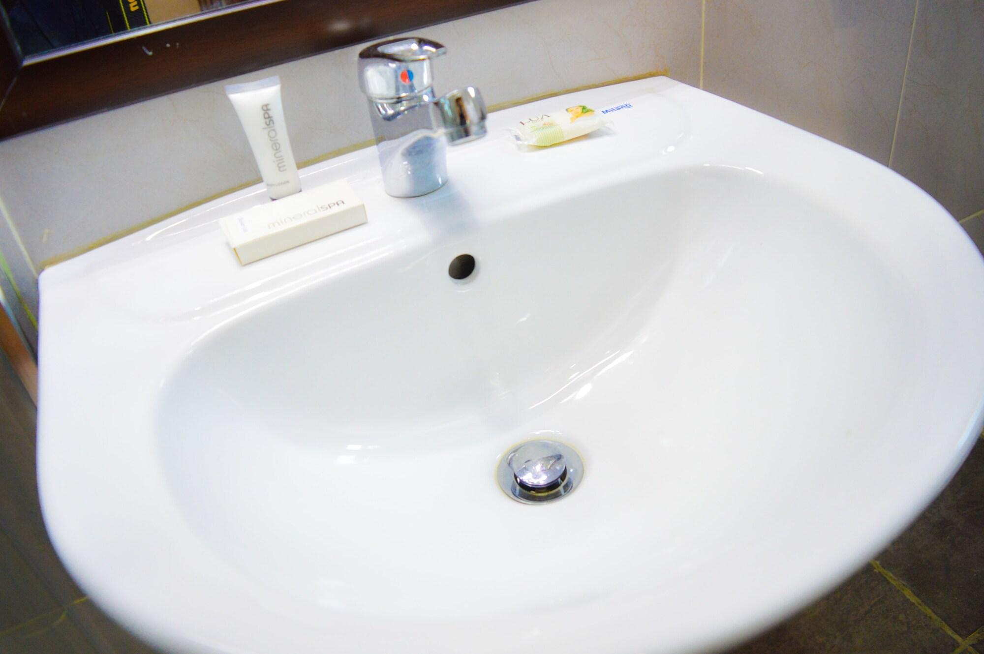 Red Ruby Hotel 3*