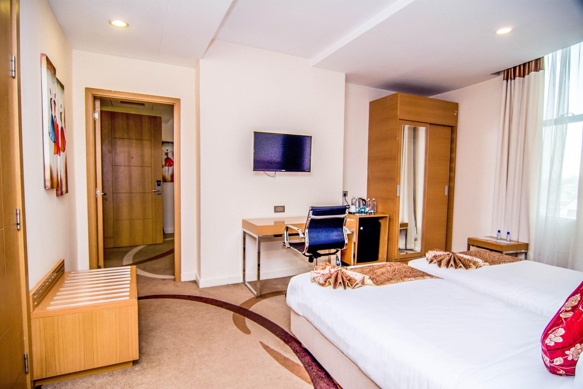 Prideinn Azure Westlands Hotel 4*