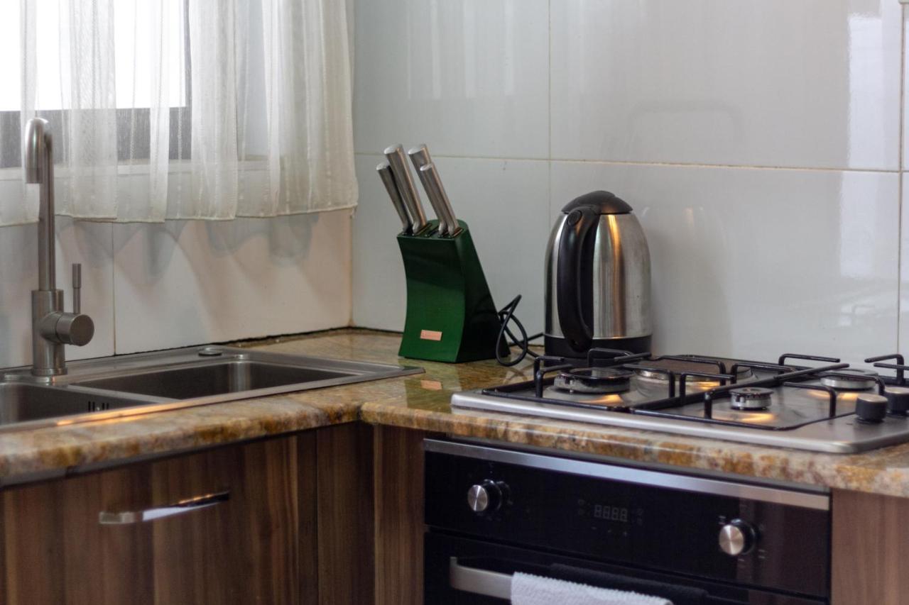 Kipeo Suites By Homes By Della *