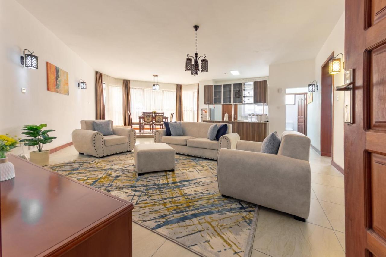 Apartment Kipeo Suites By Homes By Della