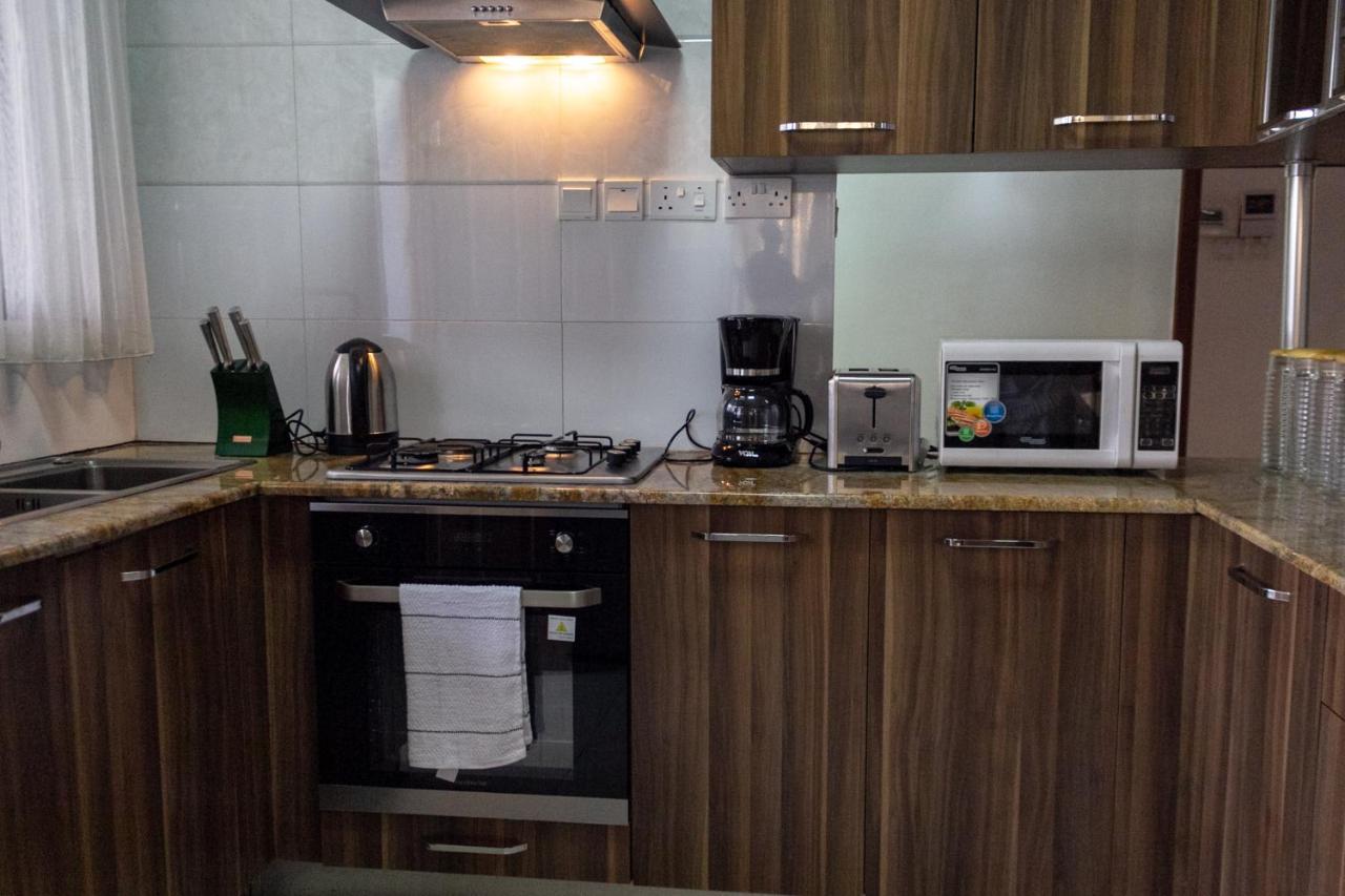 Apartment Kipeo Suites By Homes By Della *
