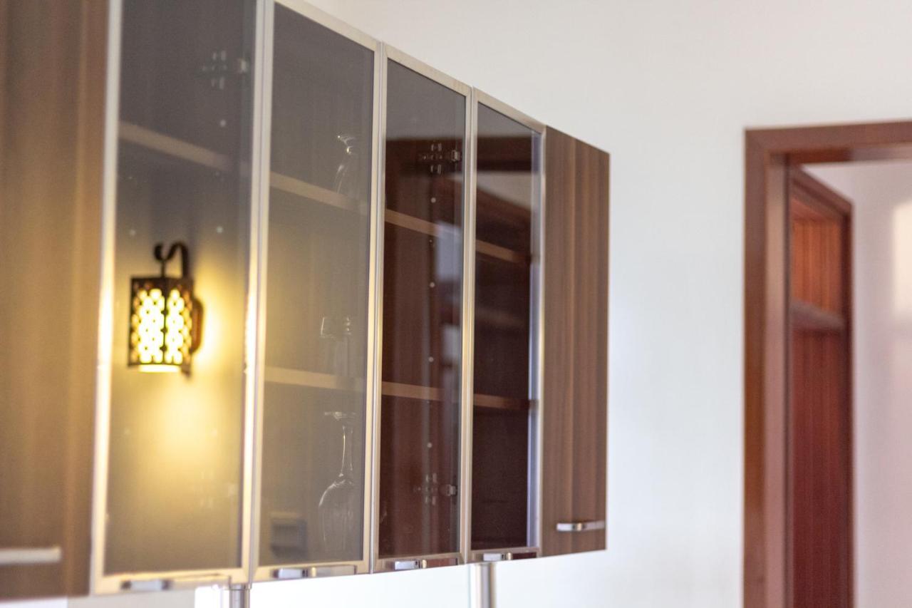 Kipeo Suites By Homes By Della *