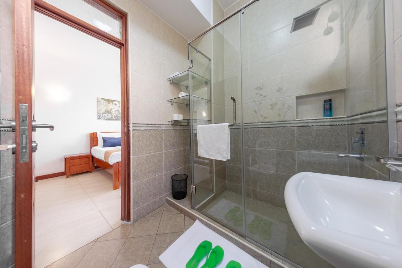 Apartment Kipeo Suites By Homes By Della *