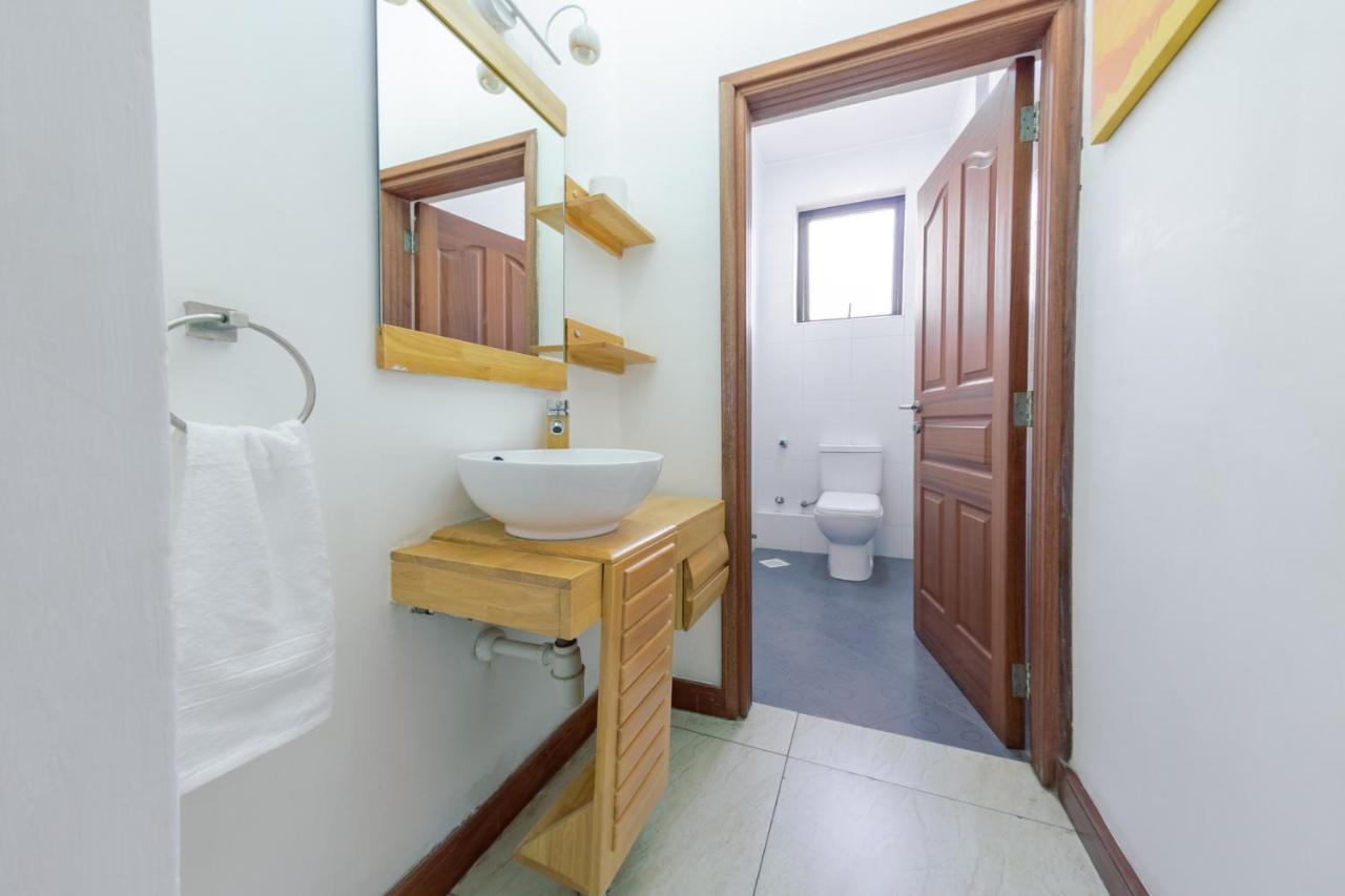 Kipeo Suites By Homes By Della