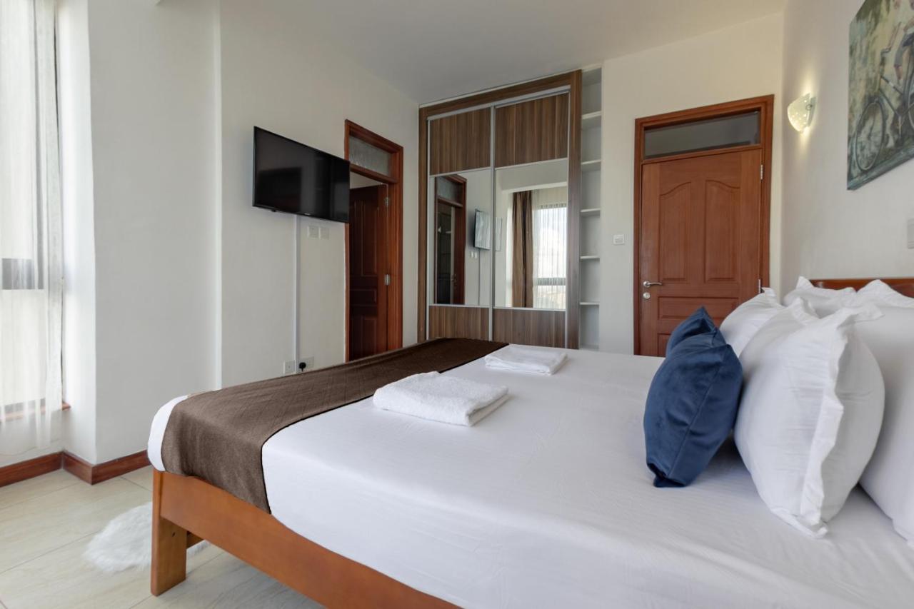Kipeo Suites By Homes By Della *
