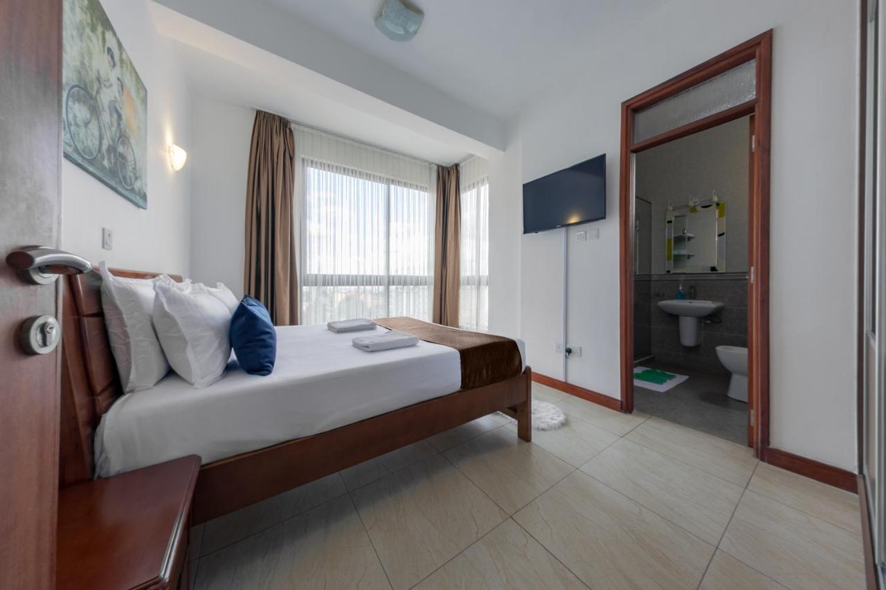 Apartment Kipeo Suites By Homes By Della