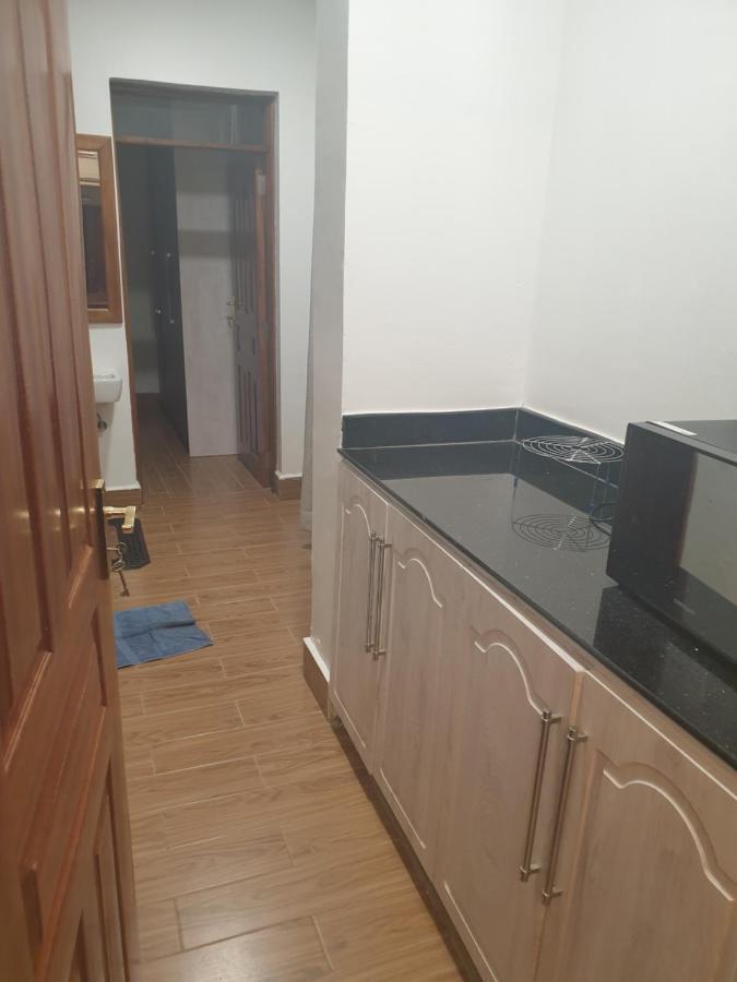 Lovely 2 And 1 Bedroom Guest Units Karen *