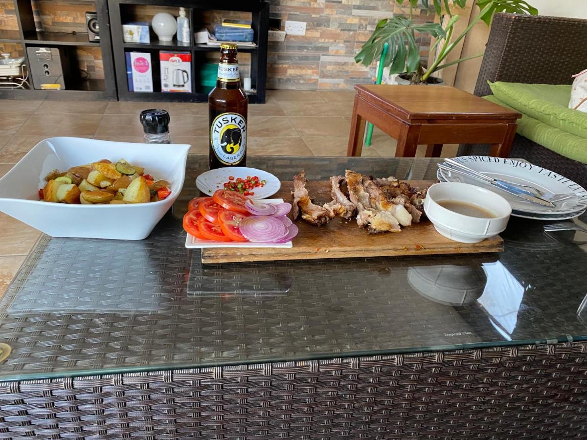 Airport And Safaris Bed & Breakfast