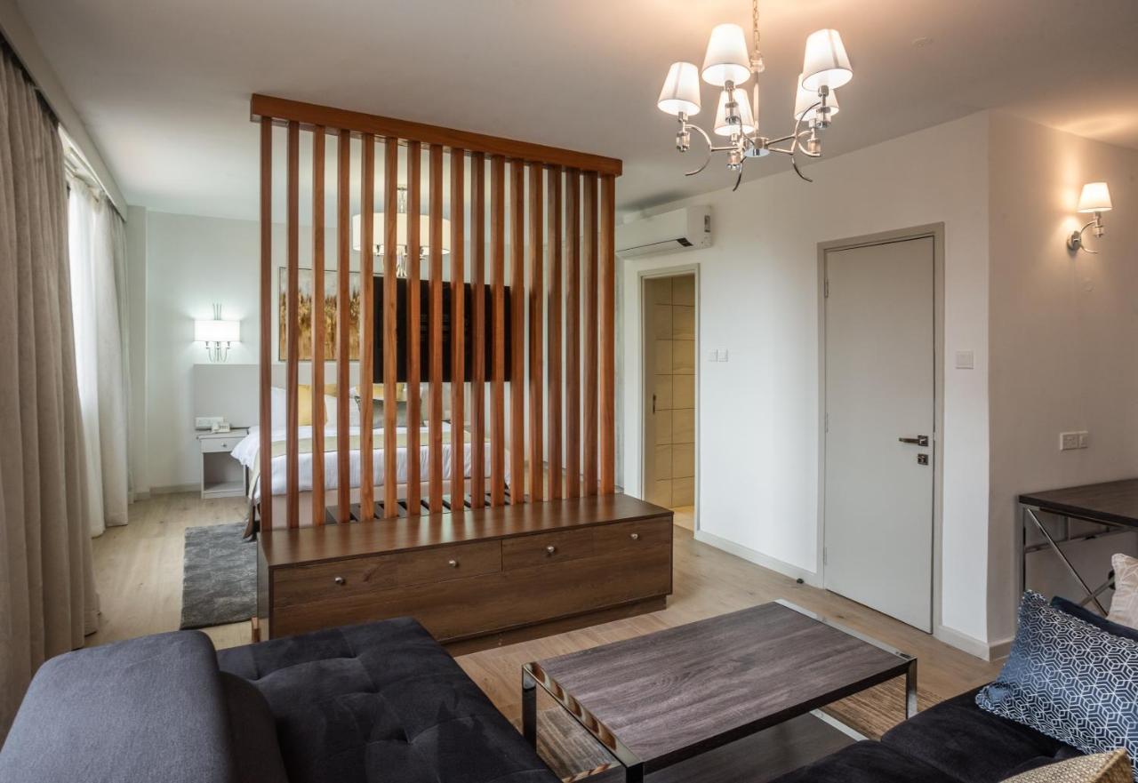 Yaya Hotel & Apartments Hotel
