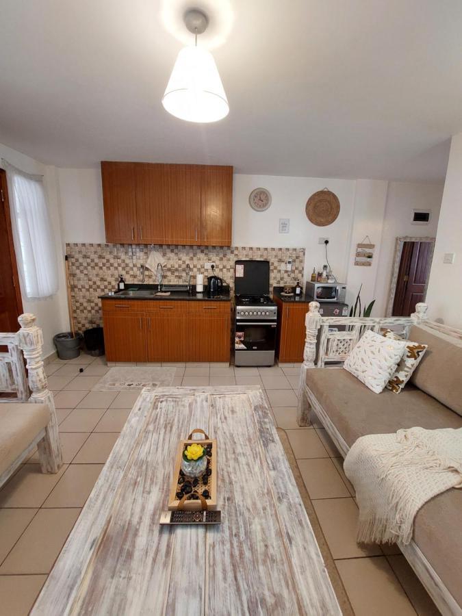 Furnished 1 Bedroom In Nairobi. 15 Mins To Cbd. Free Wi-fi & Parking *