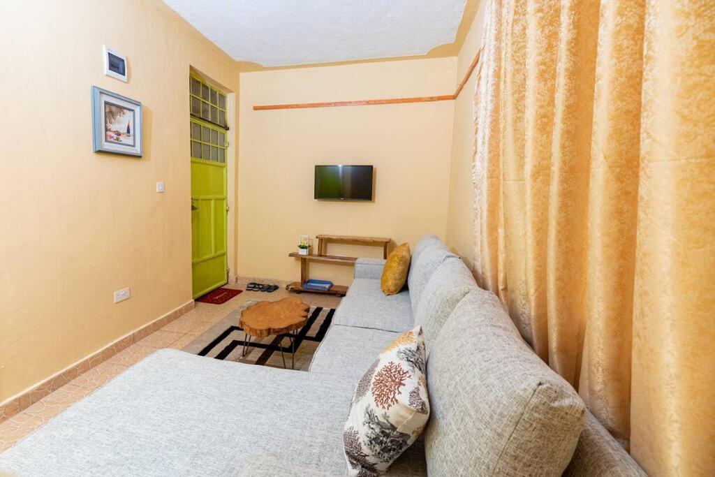 Repose - Karen, 2 Bedroom, Wifi,parking, Cctv * Nairobi