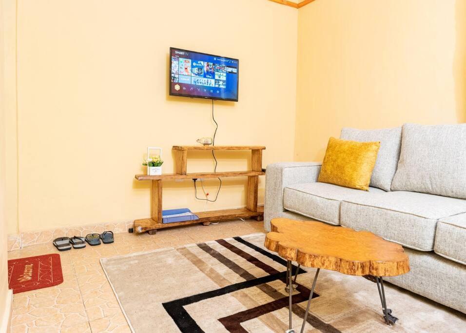 Repose - Karen, 2 Bedroom, Wifi,parking, Cctv Apartment *