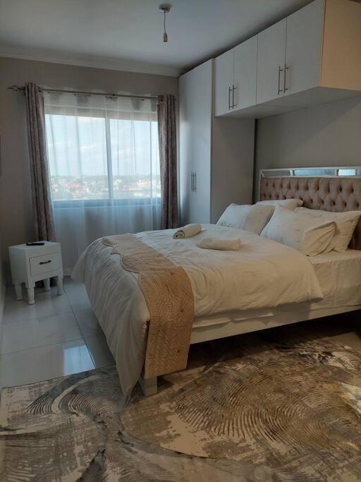 Luxore Comfy Studio Close To The Airport Apartment