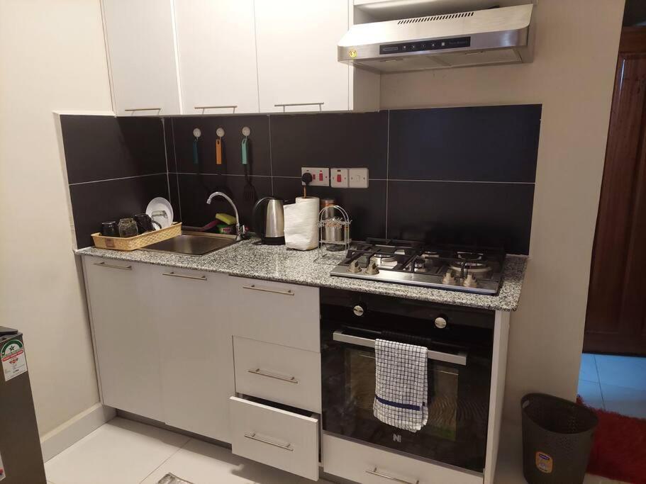 Luxore Comfy Studio Close To The Airport *