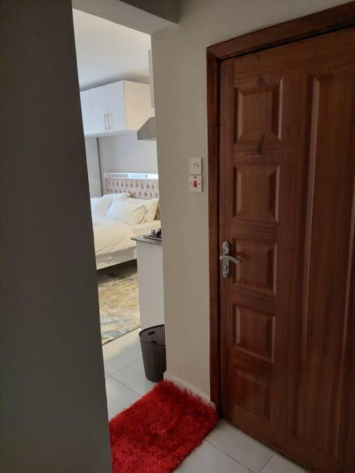 Apartment Luxore Comfy Studio Close To The Airport