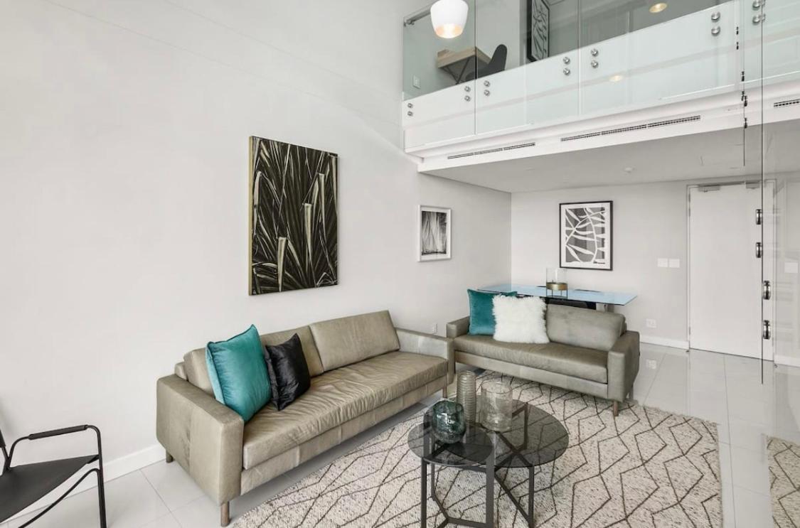 Nirvana Luxury Penthouse Apartment *