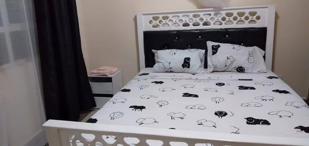 Homestay Royalty Homes -jkia *