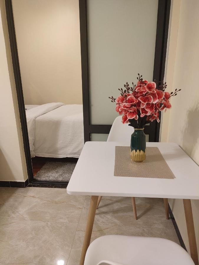 Kilimani Superb One And Half Bedroom Near Yaya Centre With Netflix *