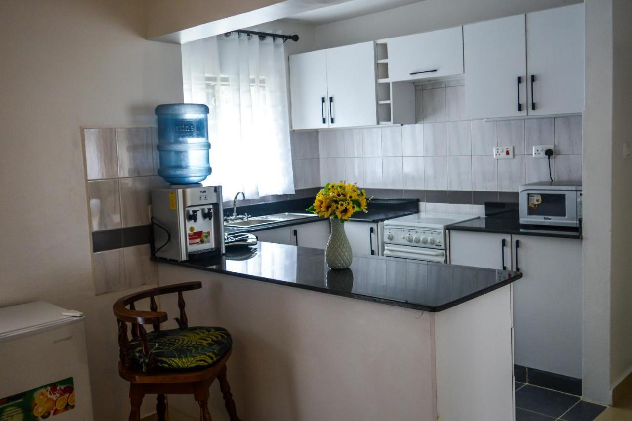 Brickwood Apartments Hotel 4*