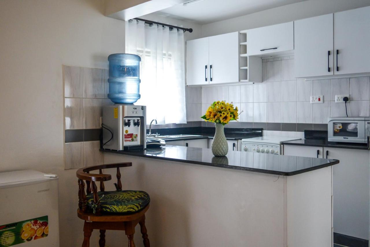 Brickwood Apartments Hotel 4*