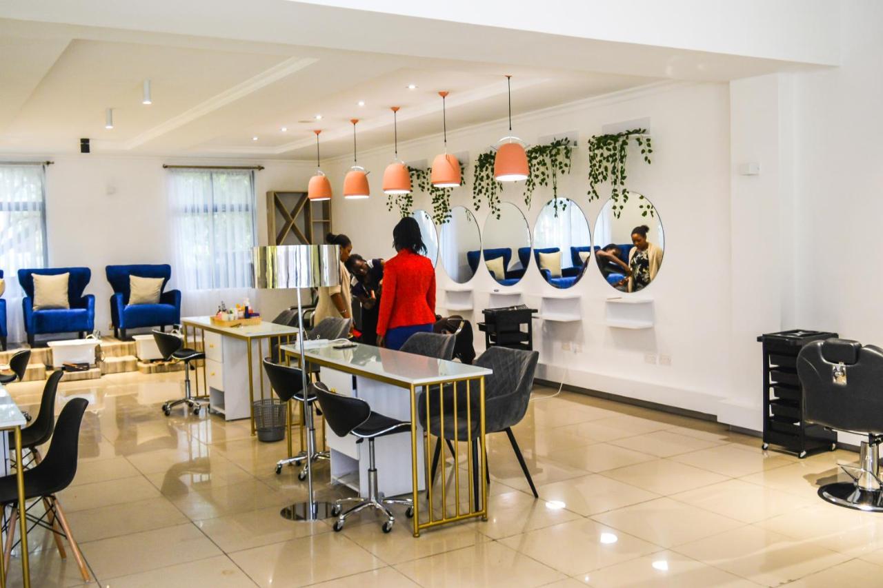 Hotel Brickwood Apartments 4*