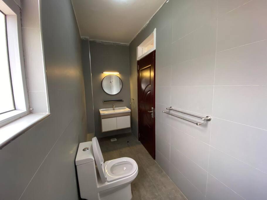 Grandville Apartment-87 Waiyaki Way * Nairobi