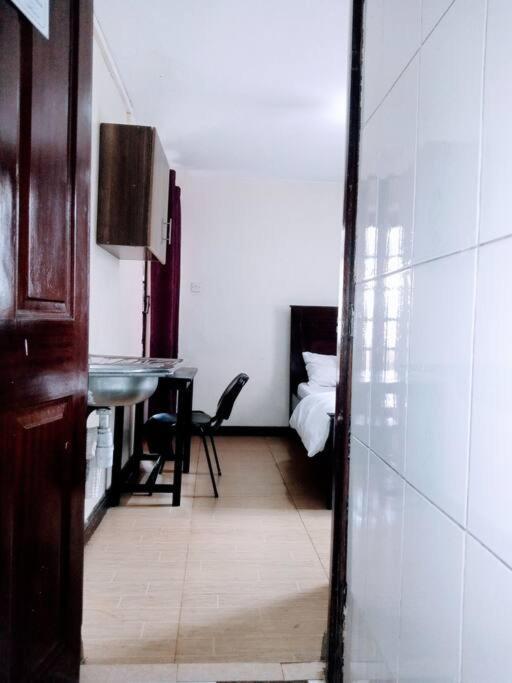 Kilimani Honass Studio Apartment *