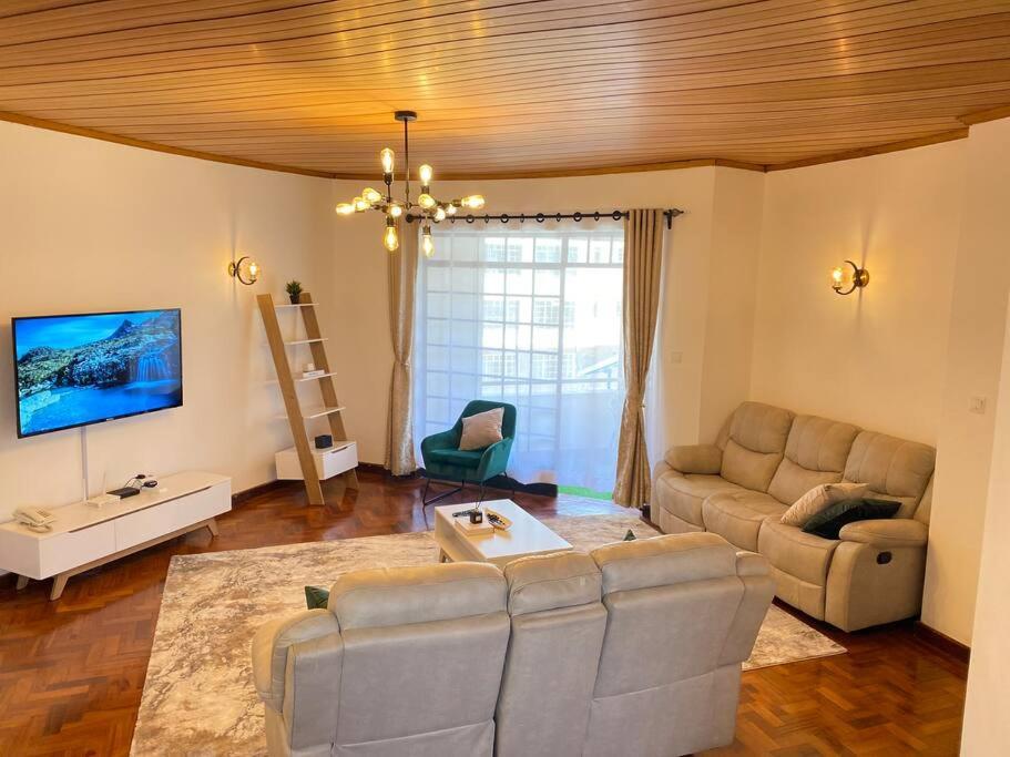 Lavington's Stylish Retreat-near Malls, Restaurants And * Nairobi