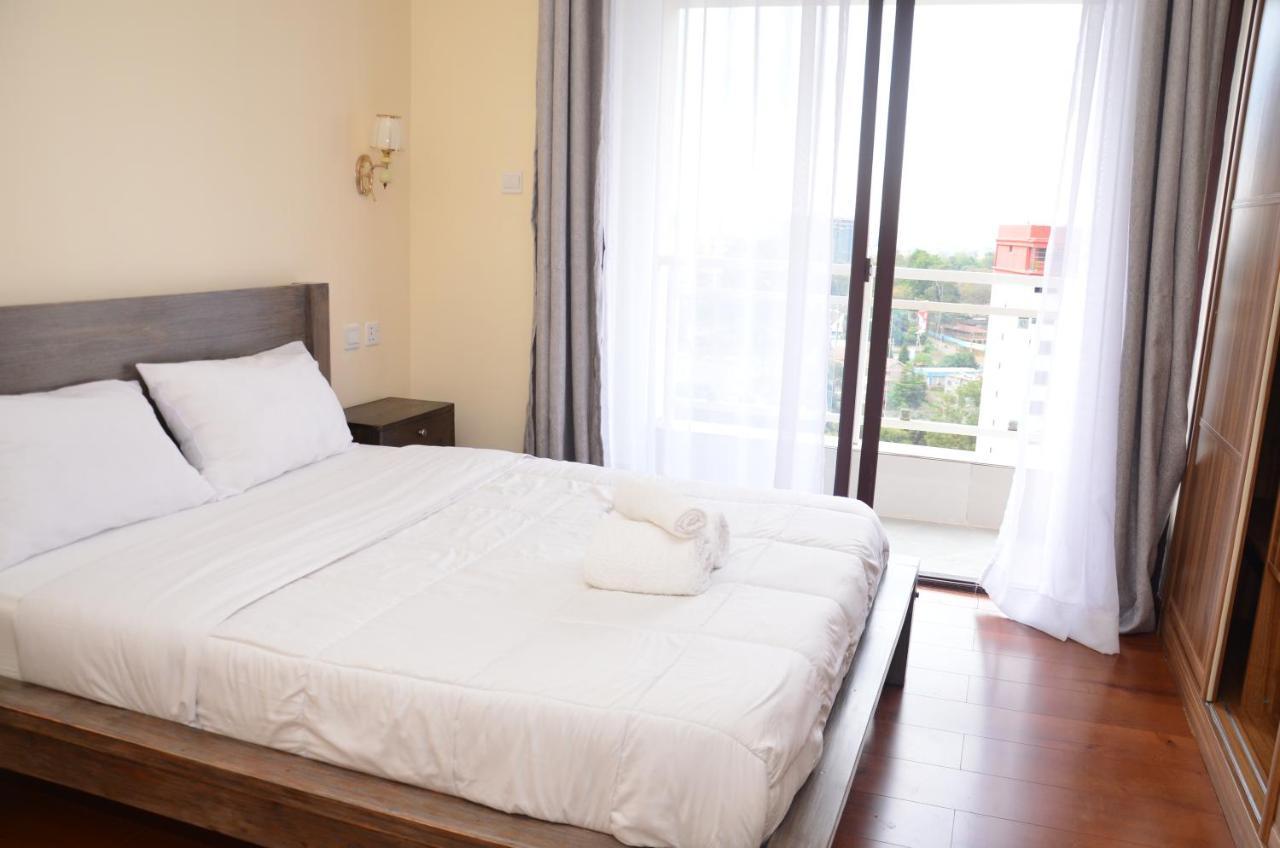 Apartment Charming 2 Bedroom Penthouse Apartment.