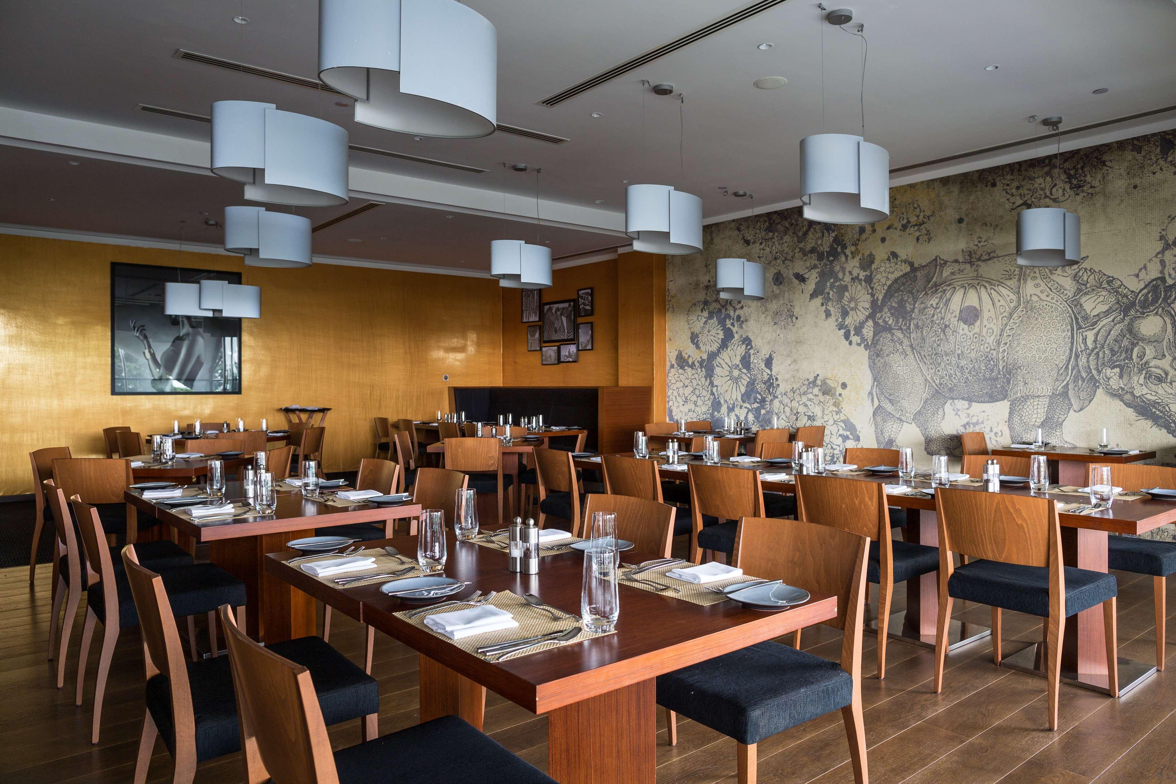 Radisson Blu Hotel, Upper Hill 5*