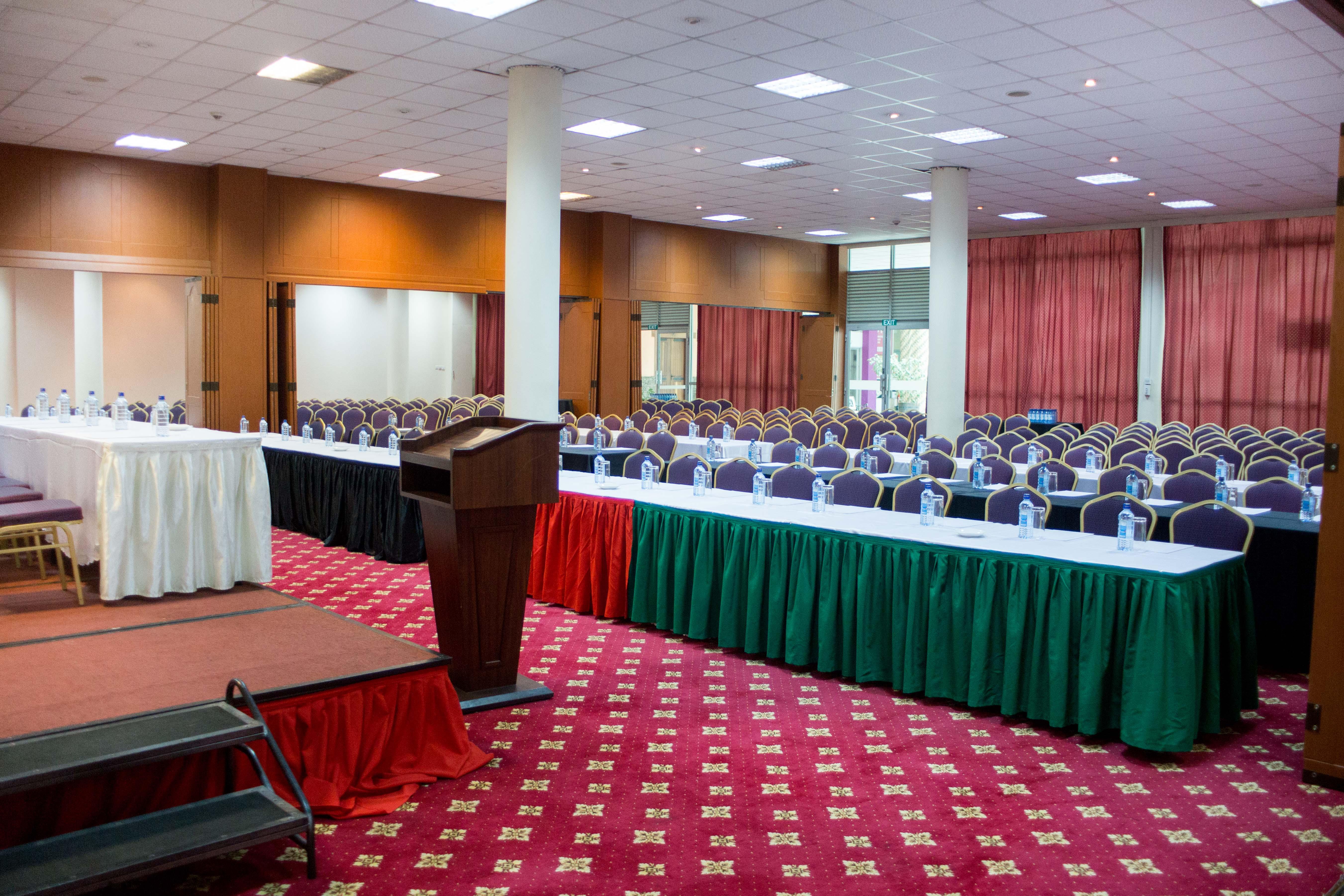 The Panari - Near Jomo Kenyatta International Airport 4* Nairobi